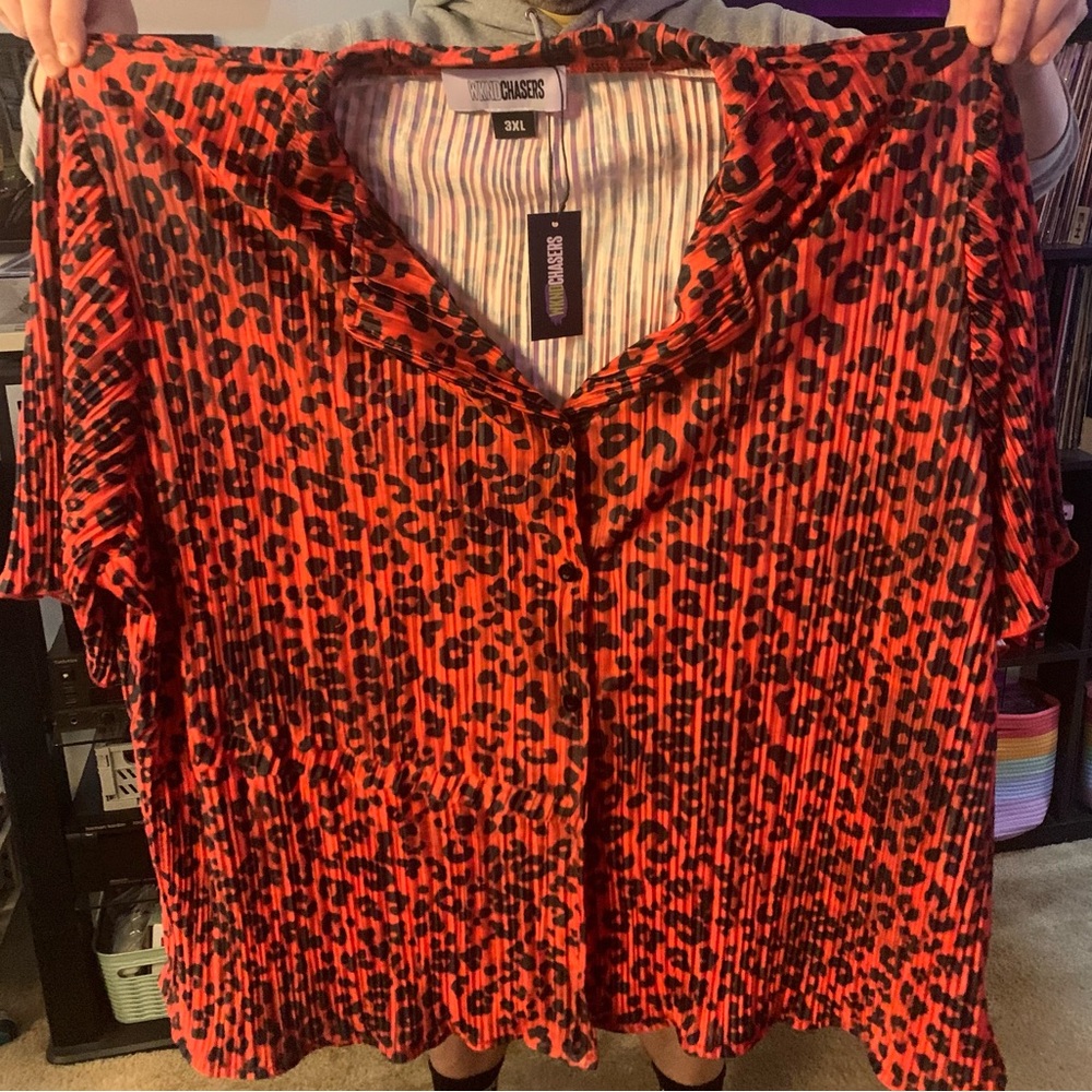 NWT Red Leopard Print plus size plisse set